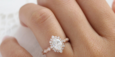 Gold oval engagement rings